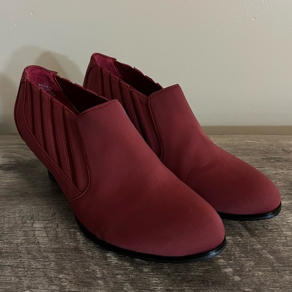 AJ Valenci Reddish Ankle Booties Shoes 2” Heels Women’s Size 7 W - Picture 1 of 11